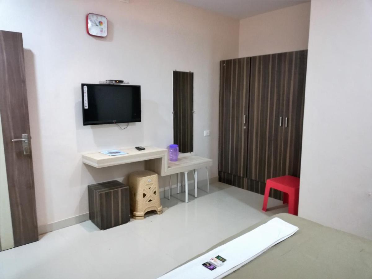 Hotel Shiv Regency Kukma Екстериор снимка